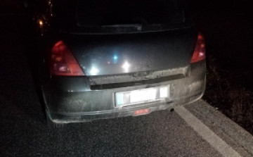 Azonosíthatatlanná tette a rendszámot