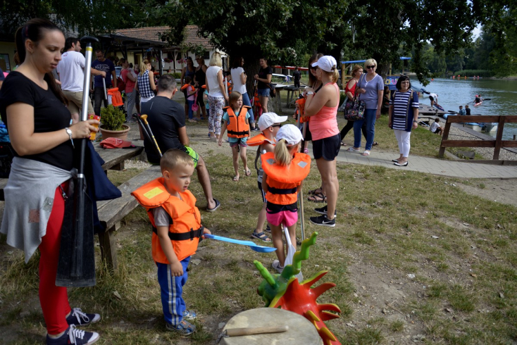 Pillangó Óvoda és Mini Bölcsőde - Sárkányhajózás 