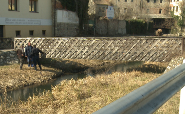 Sétányt építenek a Malom-ági Lajta mentén