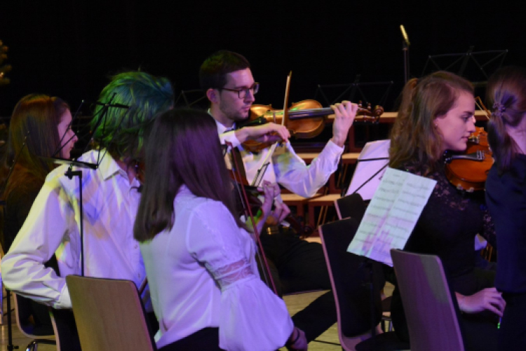 A Mosonyi Mihály Alapfokú Művészeti Iskola karácsonyi koncertje