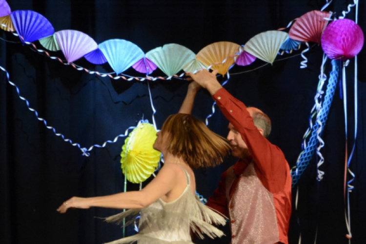 Farsangi vigasságok a Fehérló Közösségi házban