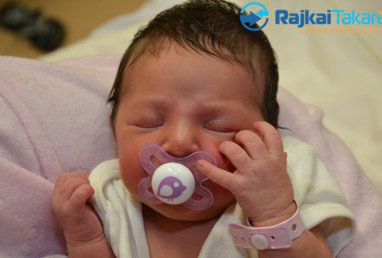 Ábrahám Jázmin Alexandra, 3120 gr. Móvár