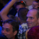 KOZMIX A HÁZBAN A FAHÁZBAN