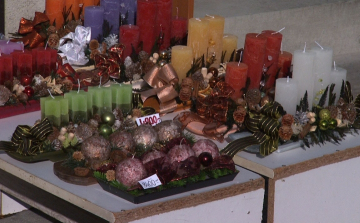 Megjelentek az első díszek