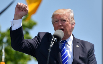 Donald Trump a katonai csapások további sorát ígérte Irán ellen, ameddig nem indulnak újra a tárgyalások
