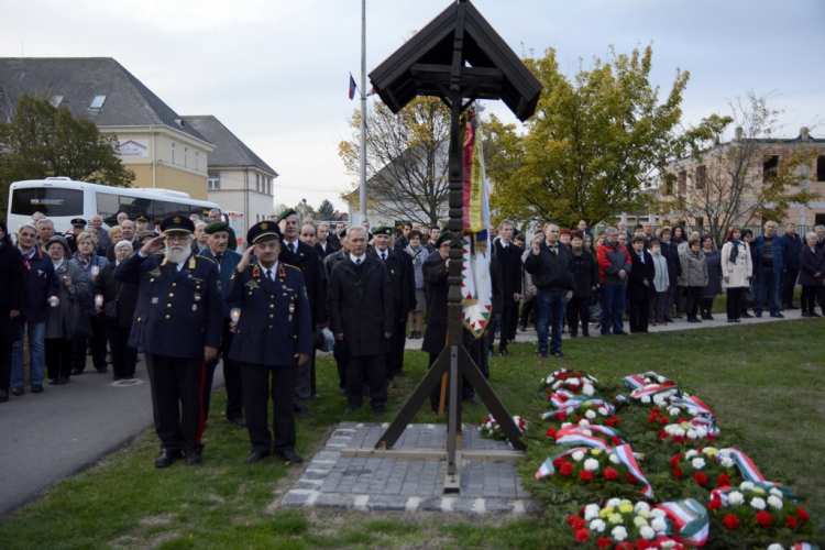 56-os Emlékpark és Gyásztér, Kegyeleti megemlékezés