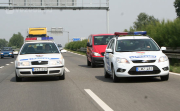 Határon át üldözték a magyar autóst