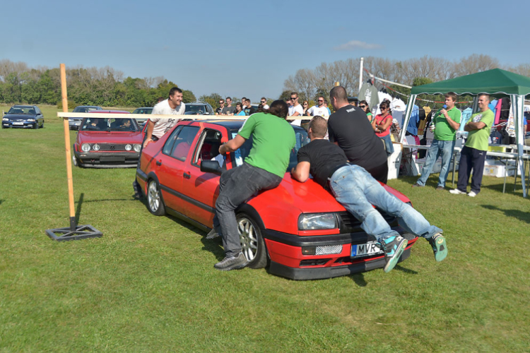 Márkafüggetlen Autós Találkozó Mosonmagyaróvár-Halászi (fotó: Horváth Attila)