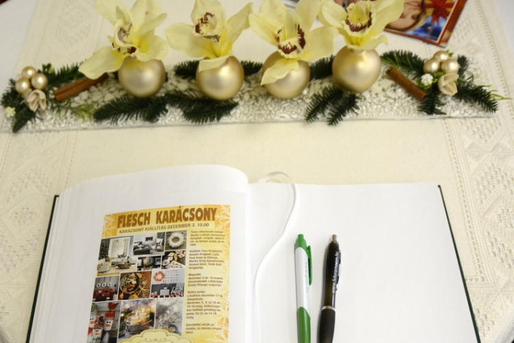 KARÁCSONY KIÁLLÍTÁS