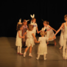 Táncbemutató, Anyák napi műsor (Fotó: Nagy Mária)