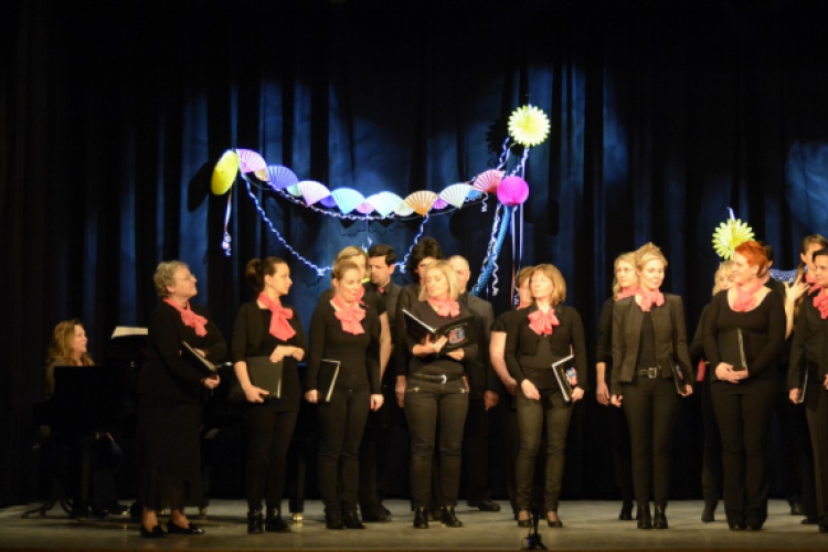 Farsangi vigasságok a Fehérló Közösségi házban