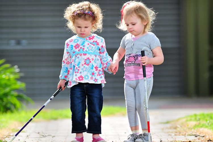 Hogy ismerkednek a vakok?