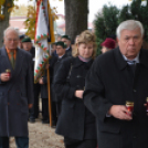 Megemlékezés a Mosoni temetőben (Fotó: Nagy Mária)