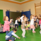 Mesekocsi - bábszínház a Pillangó óvoda és családi napköziben