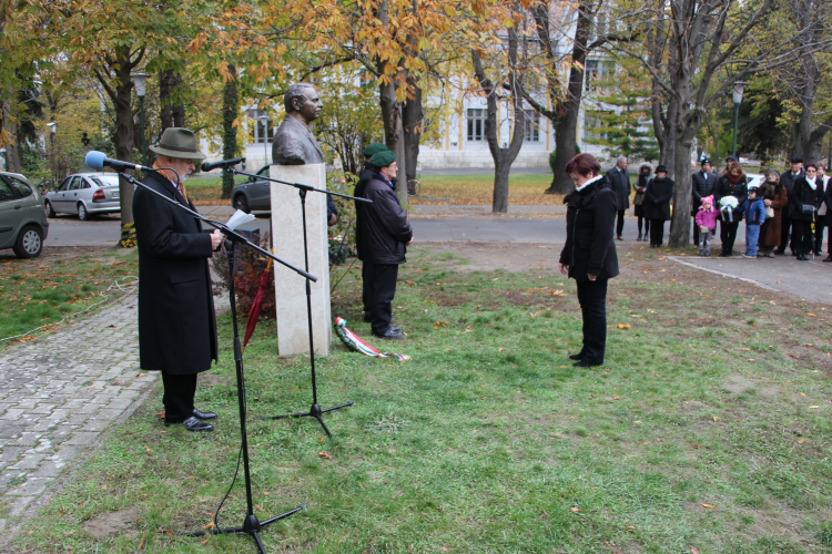 Óvár 200 - Centenáriumi megemlékezés és koszorúzás