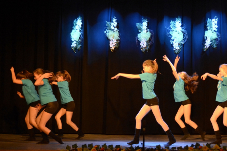 Ünnepi gálaműsor a tánc világnapja tiszteletére - Szigeti Gábor táncpedagógus emlékére