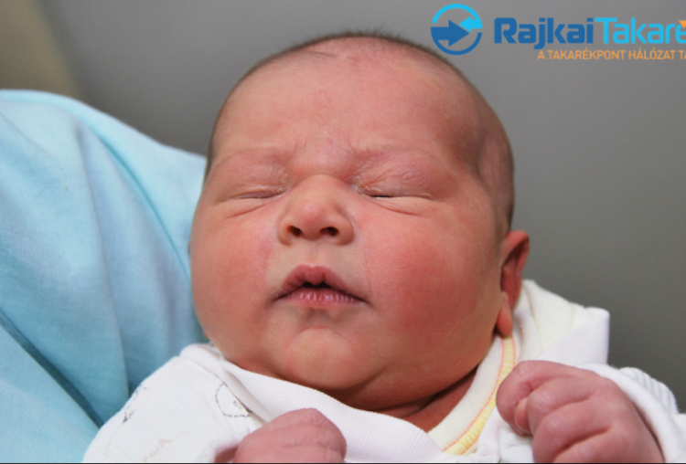 Dömötör Linett, 3200 gr. Csorna