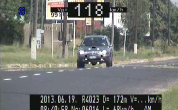 118km/h-val hajtott