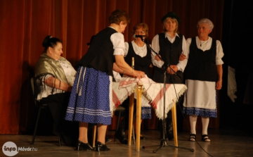 Ki-mit-tud? a Fehér Lóban