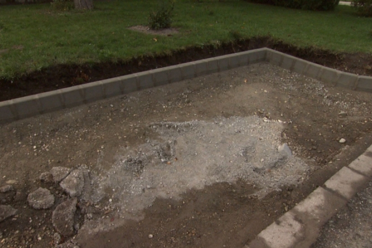 Épül a kerékpárút