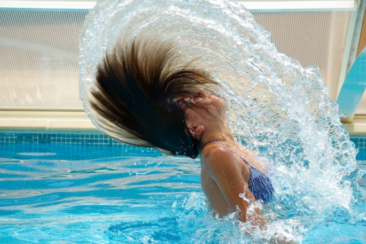 Sokáig biztosan nem szűnnek meg teljesen a korlátozások a fürdőkben