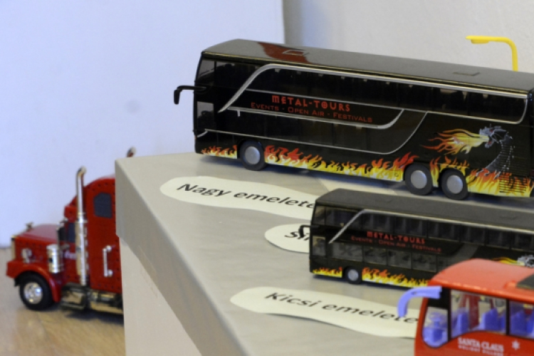 Wurczinger Balázs kiállítása - Buszgyűjteményem legkedvesebb 50 darabja