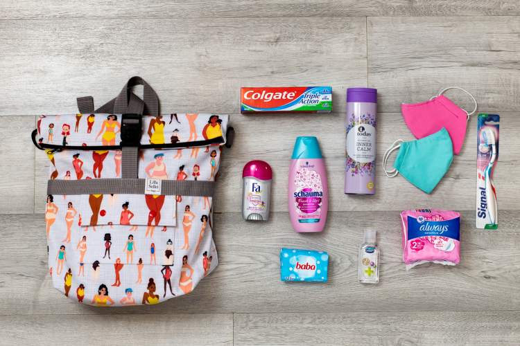 #nem luxus táska - rászoruló nőknek segítenek