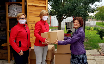 A hajléktalanokat segíti az SMR Automotive Hungary