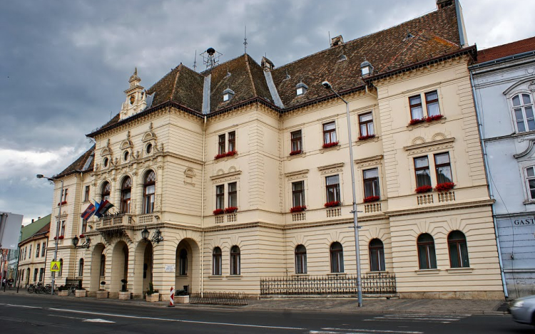 Pályázati felhívás