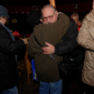 Kérsz egy ölelést? Jobb veled a világ! (fotó: Horváth Attila)