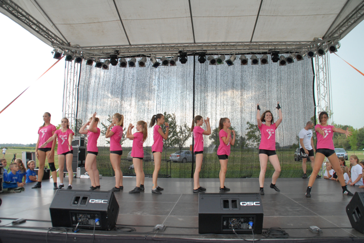 Hal és Kenyér fesztivál Lipót - Hungarocky Táncegyesület fellépése