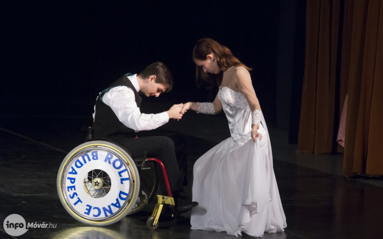 Az elfogadást is tanulni kell