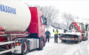 12 út járhatatlan a megyénkben