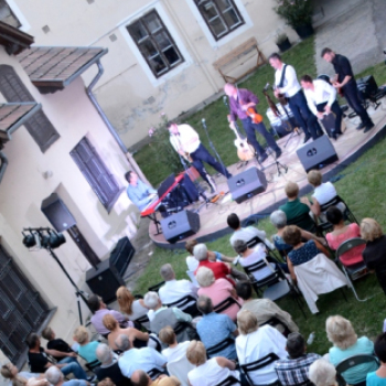 Apnoé zenekar akusztikus koncertje a Cselley-házban (Fotó: Bánhegyi István)