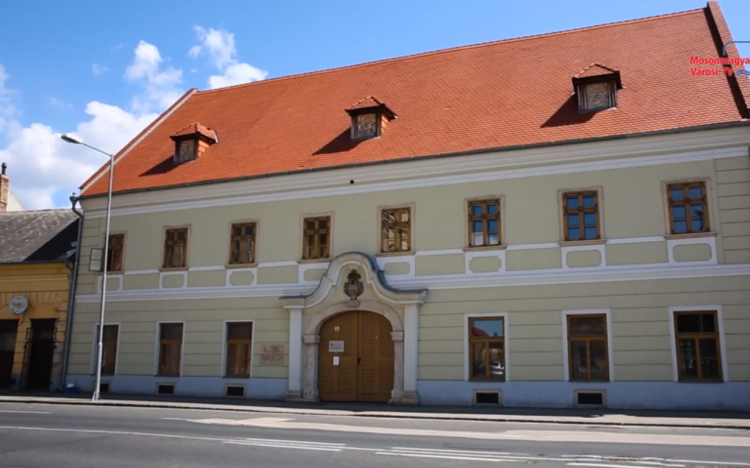 Korona közösségi tér kialakítása