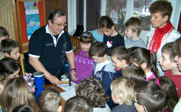 FUTURA színes hírek