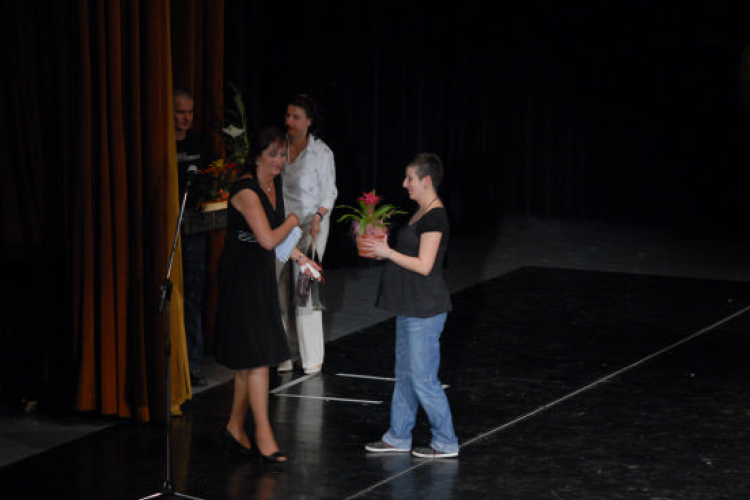 Újhelyi Imre Általános iskola Nyárcsalogató Gálaműsora