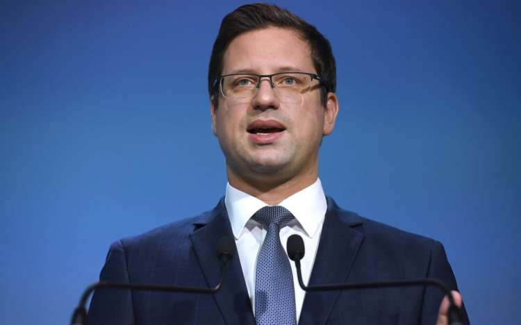 A lazításnak nincs még itt az ideje - hangzott el a csütörtöki Kormányinfón