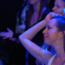 KOZMIX A HÁZBAN A FAHÁZBAN