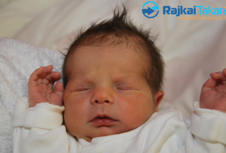 Pintér-Bujtás Bence, 2980 gr. Csorna