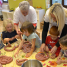 Pillangó Óvoda és Mini Bölcsőde, kolbásztöltés 