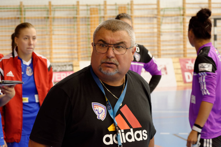 Női kézilabda NBI, alapszakasz 2. forduló: MKC SE - Dunaújváros Kohász KA (21:22) (Fotó: Horváth Attila)