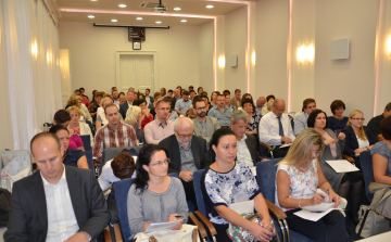 Konzultáció és szakmai felkészítés a 2016. évi országos népszavazásról