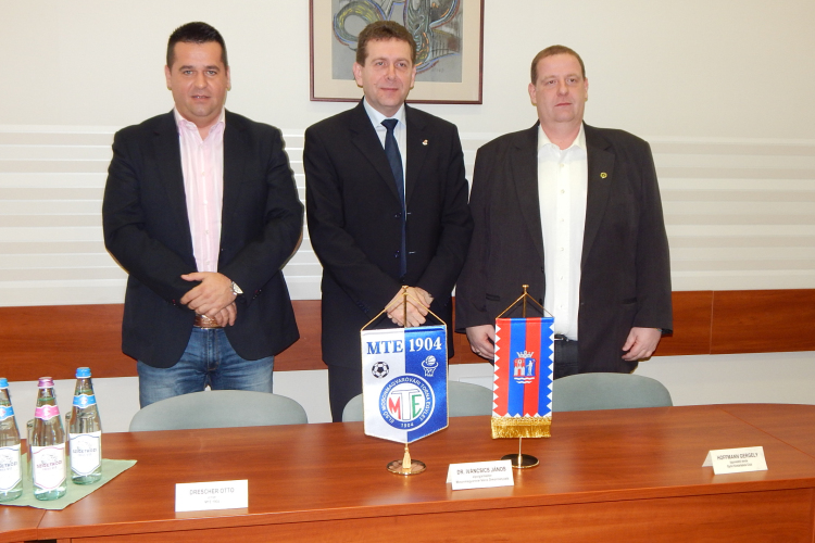 Együttműködés a mosonmagyaróvári kosárlabdáért