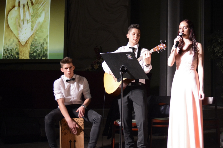 Kossuth Lajos Gimnázium szalagtűző - 12.BC osztály