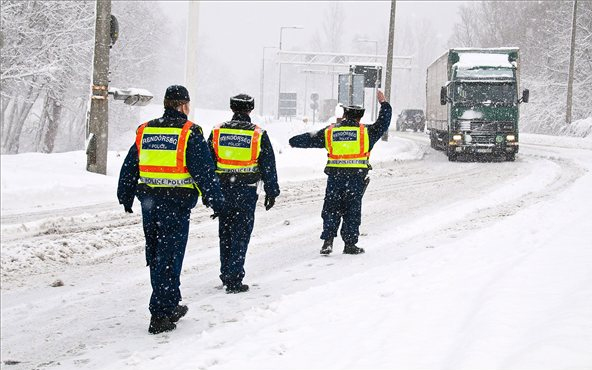 Havazás miatt a kamionforgalmat elterelik