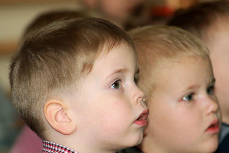 Gyerekhét a Pillangó Óvodában és Mini Bölcsődében, a Mesekocsi Színház előadása