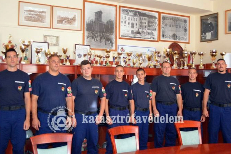 Nyolc újonnan kiképzett tűzoltó kezdte meg szolgálatát megyénkben 