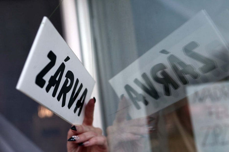 Extra munkaszüneti nap pénteken