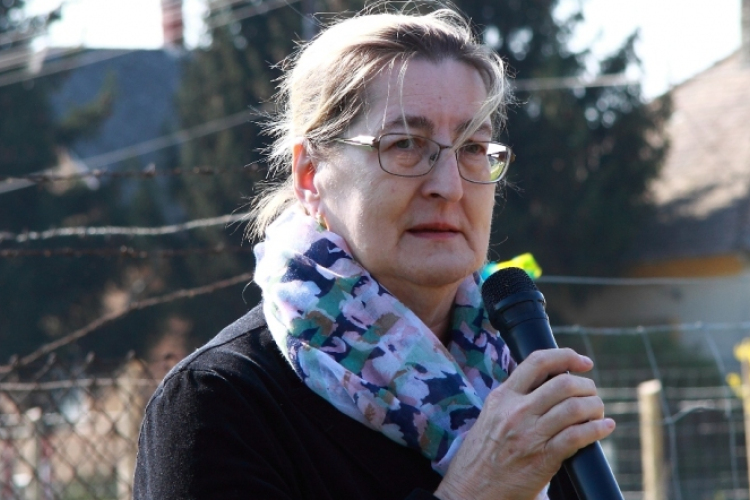 Ha mennie kell, engedni kell…  De hogyan?  - friss képgalériával a Hospice házról